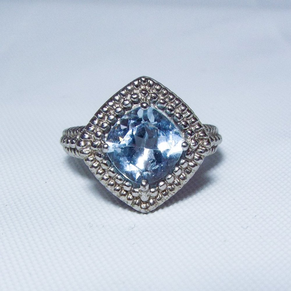 GOREGEOUS HIGH QUALITY STERLING SILVER BLUE TOPAZ COCKTAIL RING - SZ 7 -  NEW